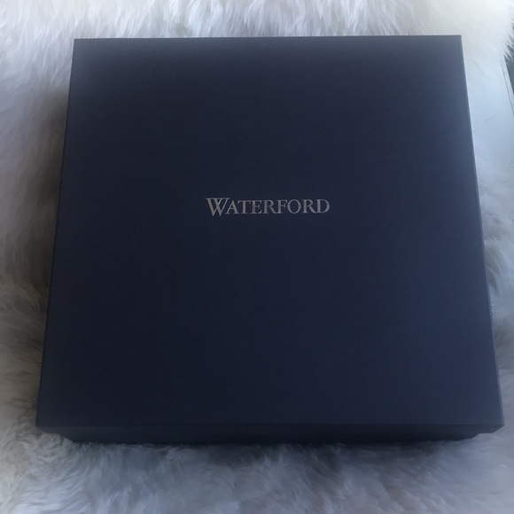 New in Box Waterford Crystal Lismore Connoisseur Square Decanter & Tumbler, Pair - Picture 6 of 12